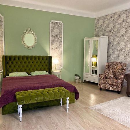 Edem Apartments In Lviv Extérieur photo