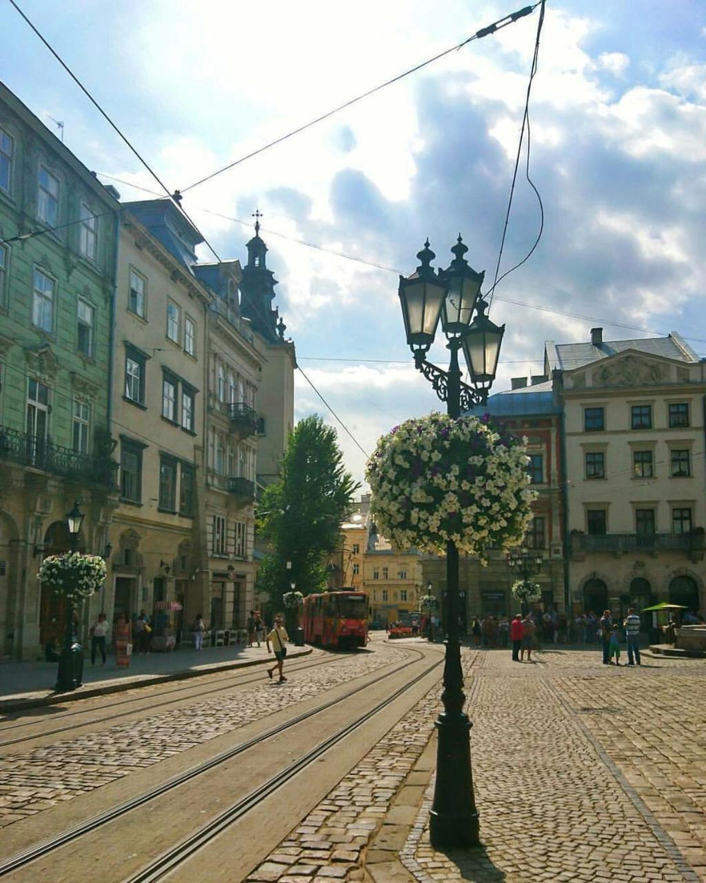 Edem Apartments In Lviv Extérieur photo